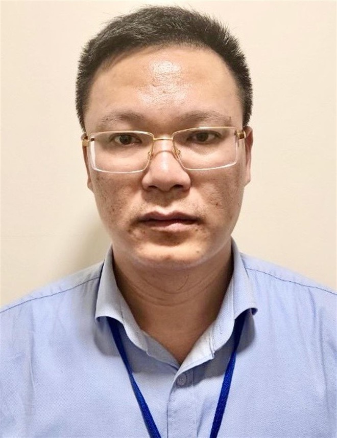 Bắt nguyên Thứ trưởng Bộ Tài nguyên và Môi trường Nguyễn Linh Ngọc- Ảnh 2. Bắt nguyên Thứ trưởng Bộ Tài nguyên và Môi trường Nguyễn Linh Ngọc- Ảnh 2.