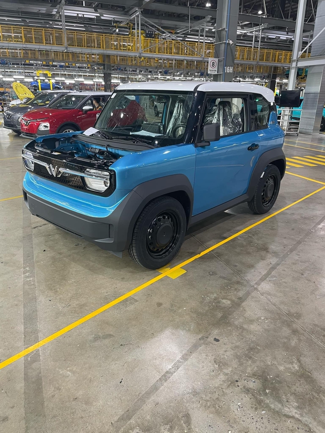 VinFast VF 3 liên tục xuất hiện trên đường cận ngày bàn giao, 1 chi tiết đổi khác khiến CĐM vui mừng- Ảnh 9. VinFast VF 3 liên tục xuất hiện trên đường cận ngày bàn giao, 1 chi tiết đổi khác khiến CĐM vui mừng- Ảnh 9.