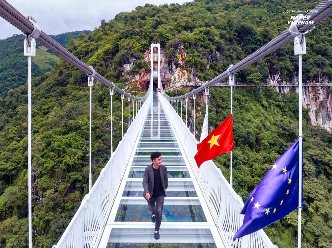 Cầu kính đi bộ dài nhất thế giới nằm ngay ở miền Bắc Việt Nam: Dài chưa tới 1km, nhiều người không dám đi- Ảnh 8. Cầu kính đi bộ dài nhất thế giới nằm ngay ở miền Bắc Việt Nam: Dài chưa tới 1km, nhiều người không dám đi- Ảnh 8.