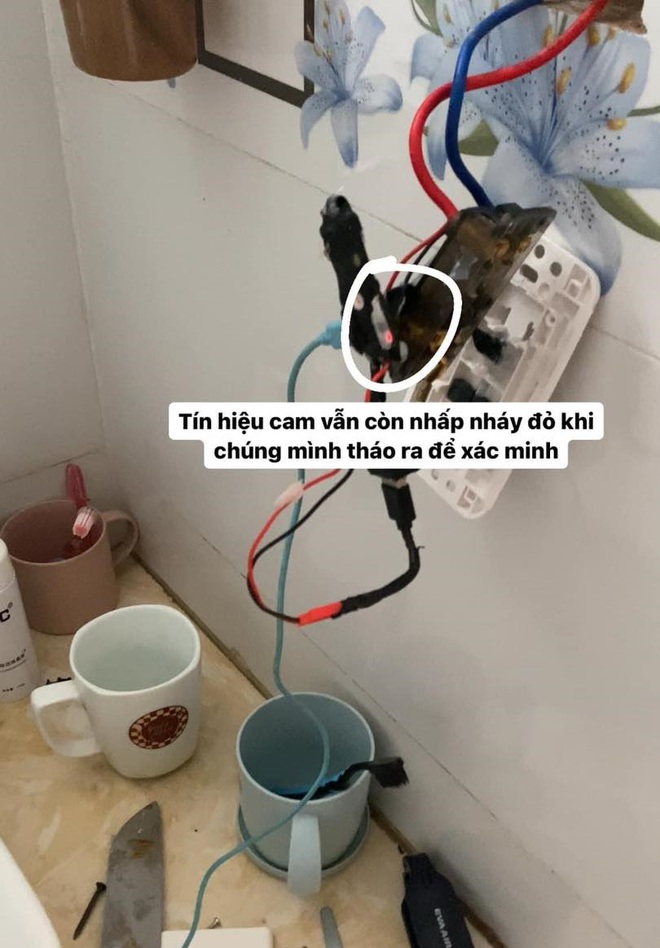 Lại thêm vụ gắn camera quay lén ở nhà trọ Cầu Giấy: Phát hiện nhờ một chi tiết bất thường- Ảnh 3. Lại thêm vụ gắn camera quay lén ở nhà trọ Cầu Giấy: Phát hiện nhờ một chi tiết bất thường- Ảnh 3.