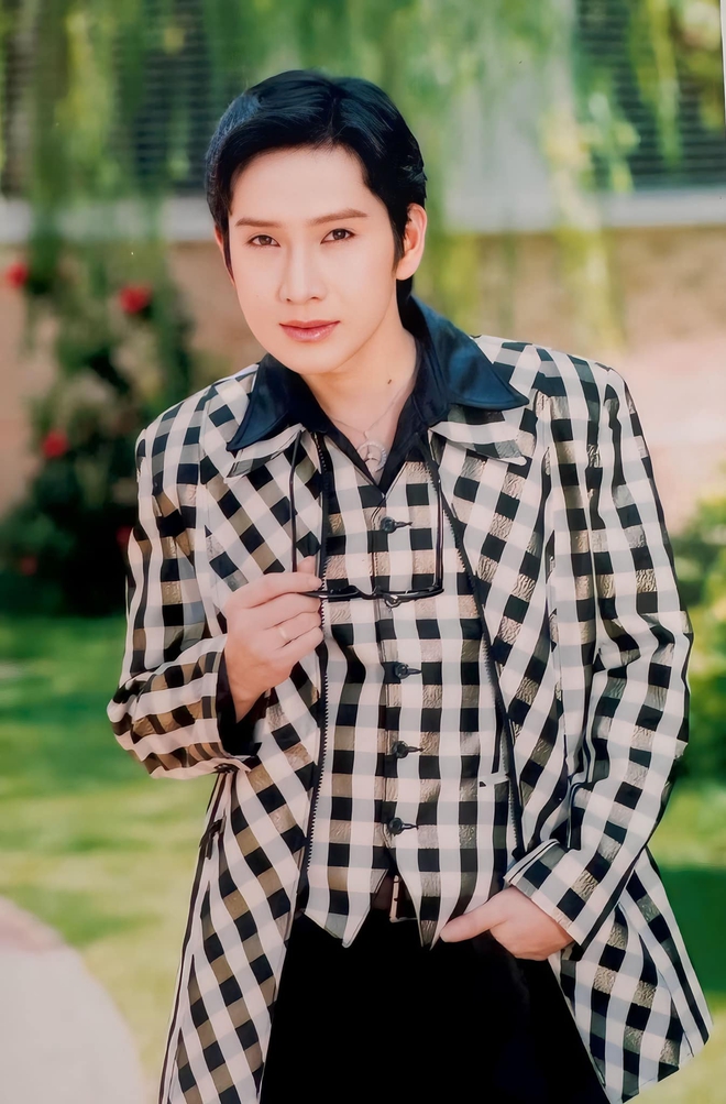 Nam NSƯT bị fan dựng chuyện khiến tình yêu đổ vỡ, tuổi 52 yêu hoa hậu 1 đời chồng, nhiều thị phi- Ảnh 2. Nam NSƯT bị fan dựng chuyện khiến tình yêu đổ vỡ, tuổi 52 yêu hoa hậu 1 đời chồng, nhiều thị phi- Ảnh 2.