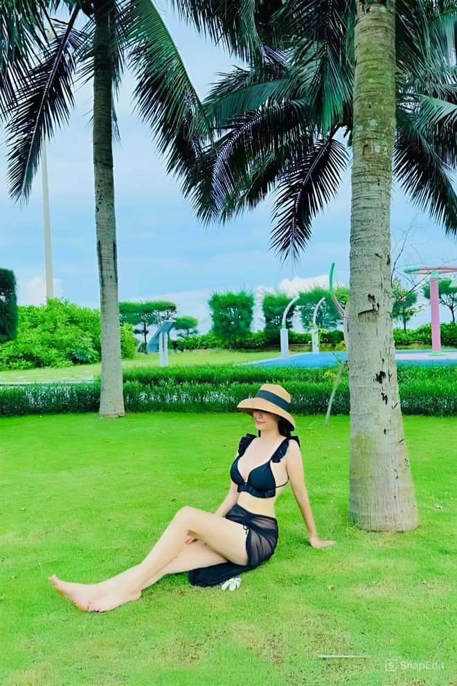 Vợ danh hài Việt nổi tiếng: Đẻ 5 con, nhan sắc nóng bỏng, ở nhà dát vàng chồng vẫn nói thiệt thòi- Ảnh 7. Vợ danh hài Việt nổi tiếng: Đẻ 5 con, nhan sắc nóng bỏng, ở nhà dát vàng chồng vẫn nói thiệt thòi- Ảnh 7.