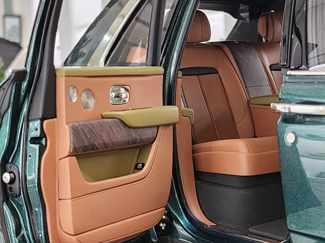 Ô tô 'đồ chơi' nhưng phải chi trước 40 tỷ mới có được: 1 chiếc rao bán ở Việt Nam, giá bất ngờ- Ảnh 9. Ô tô 'đồ chơi' nhưng phải chi trước 40 tỷ mới có được: 1 chiếc rao bán ở Việt Nam, giá bất ngờ- Ảnh 9.