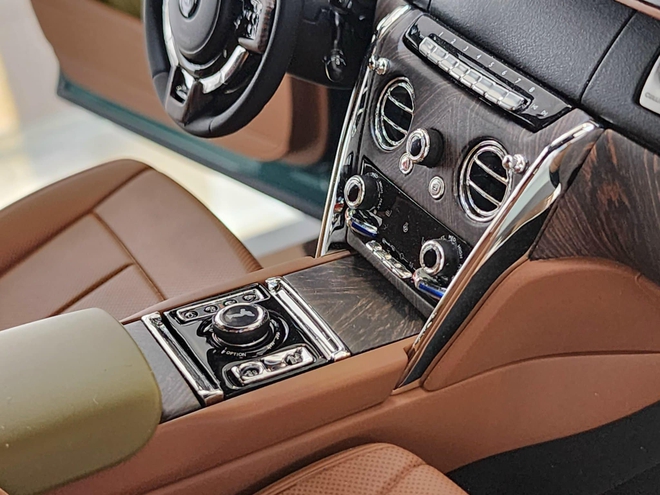 Ô tô 'đồ chơi' nhưng phải chi trước 40 tỷ mới có được: 1 chiếc rao bán ở Việt Nam, giá bất ngờ- Ảnh 23. Ô tô 'đồ chơi' nhưng phải chi trước 40 tỷ mới có được: 1 chiếc rao bán ở Việt Nam, giá bất ngờ- Ảnh 23.