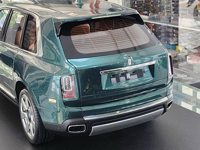 Ô tô 'đồ chơi' nhưng phải chi trước 40 tỷ mới có được: 1 chiếc rao bán ở Việt Nam, giá bất ngờ- Ảnh 14. Ô tô 'đồ chơi' nhưng phải chi trước 40 tỷ mới có được: 1 chiếc rao bán ở Việt Nam, giá bất ngờ- Ảnh 14.