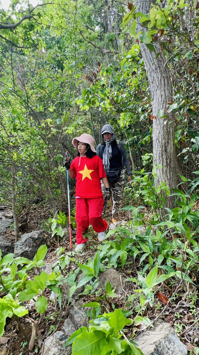 Bà ngoại U70 lái xe máy gần 1000km, quyết đưa cháu đi "phượt" mặc những lời can ngăn- Ảnh 16. Bà ngoại U70 lái xe máy gần 1000km, quyết đưa cháu đi "phượt" mặc những lời can ngăn- Ảnh 16.