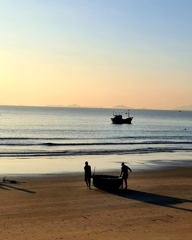 Phát hiện bãi biển được ví như "Hawaii ở Việt Nam", cách thành phố 50km, ra xa bờ 100m nước chỉ tới ngực- Ảnh 13. Phát hiện bãi biển được ví như "Hawaii ở Việt Nam", cách thành phố 50km, ra xa bờ 100m nước chỉ tới ngực- Ảnh 13.