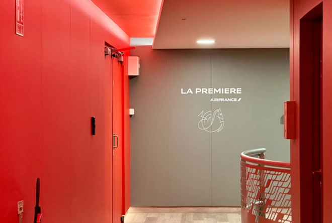 Qatar Airways hay Emirates cũng phải dạt sang một bên với 'khách sạn trên trời' của Air France: Cá nhân hóa dịch vụ, dùng Porsche đưa đón khách trong sân bay- Ảnh 3. Qatar Airways hay Emirates cũng phải dạt sang một bên với 'khách sạn trên trời' của Air France: Cá nhân hóa dịch vụ, dùng Porsche đưa đón khách trong sân bay- Ảnh 3.