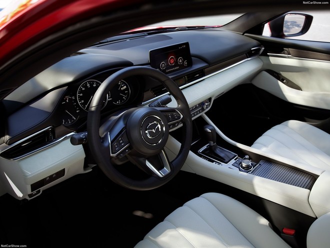 Chọn MG7 bản giữa hay Mazda 6 bản cao: Giá chênh 1 triệu, động cơ khỏe hơn nhưng MG7 không có ADAS- Ảnh 11. Chọn MG7 bản giữa hay Mazda 6 bản cao: Giá chênh 1 triệu, động cơ khỏe hơn nhưng MG7 không có ADAS- Ảnh 11.