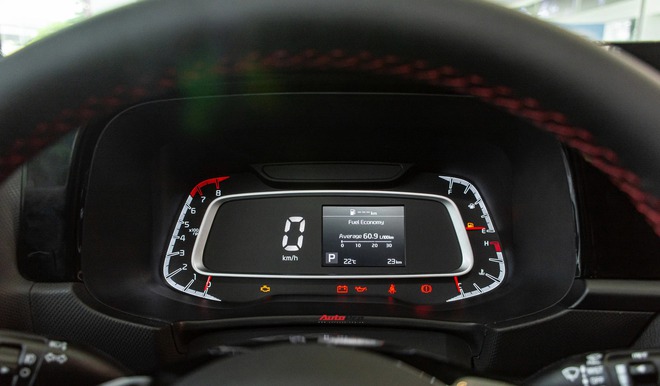 Soi kỹ từng trang bị của Kia Sonet 2024 so với bản cũ: Thay đổi đáng kể, nhiều 'option' bị lược bỏ- Ảnh 7. Soi kỹ từng trang bị của Kia Sonet 2024 so với bản cũ: Thay đổi đáng kể, nhiều 'option' bị lược bỏ- Ảnh 7.