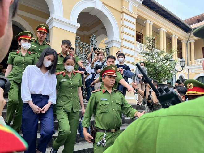 Ngọc Trinh được tuyên hưởng án treo - Ảnh 4.