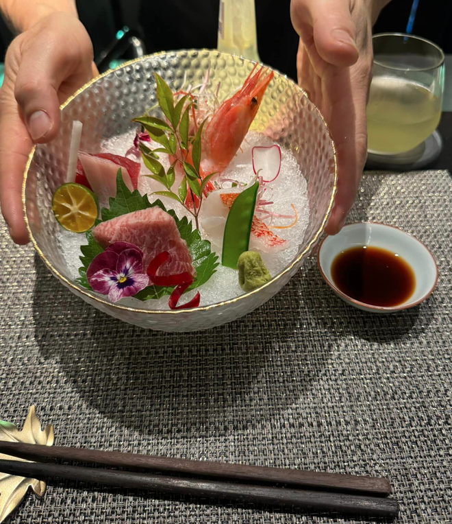 Ảnh hiếm chồng ca sĩ Thái Trinh- Ảnh 2. Ảnh hiếm chồng ca sĩ Thái Trinh- Ảnh 2.