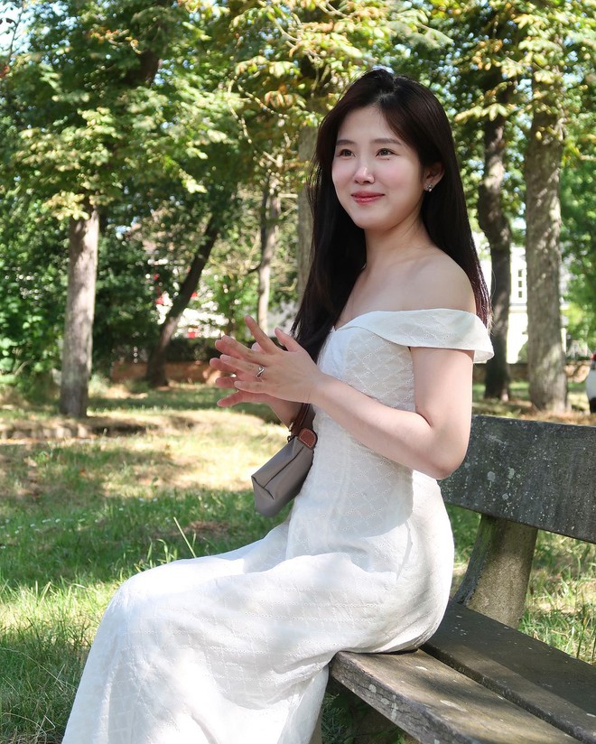 Những "nàng thơ" sở hữu vibe cực cuốn, chữa lành mọi bất ổn - Ảnh 2. Những "nàng thơ" sở hữu vibe cực cuốn, chữa lành mọi bất ổn - Ảnh 2.