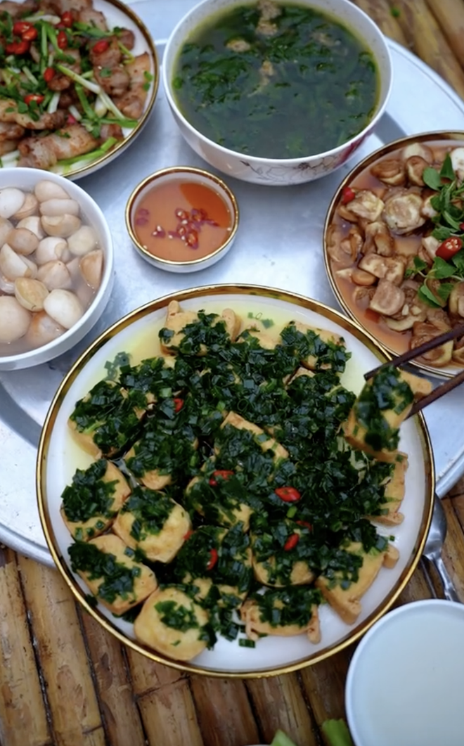 Ở thành phố thèm cơm nhà mẹ nấu, các thanh niên dọn về quê: Sáng làm vườn, chiều vào bếp “nổi lửa”- Ảnh 5. Ở thành phố thèm cơm nhà mẹ nấu, các thanh niên dọn về quê: Sáng làm vườn, chiều vào bếp “nổi lửa”- Ảnh 5.