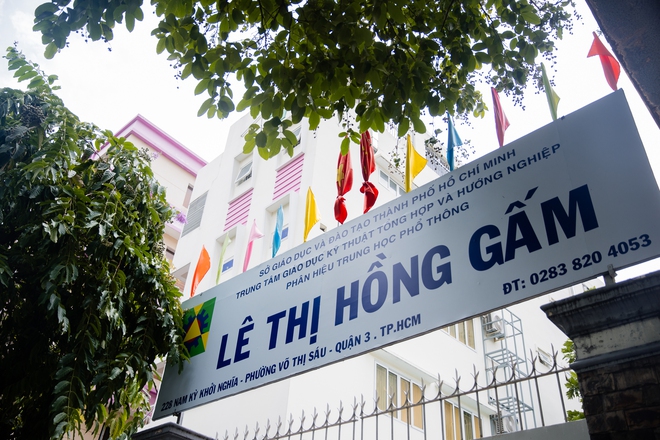 Các tòa nhà, đường phố ở TP.HCM treo cờ rủ tưởng niệm Tổng Bí thư Nguyễn Phú Trọng- Ảnh 18. Các tòa nhà, đường phố ở TP.HCM treo cờ rủ tưởng niệm Tổng Bí thư Nguyễn Phú Trọng- Ảnh 18.