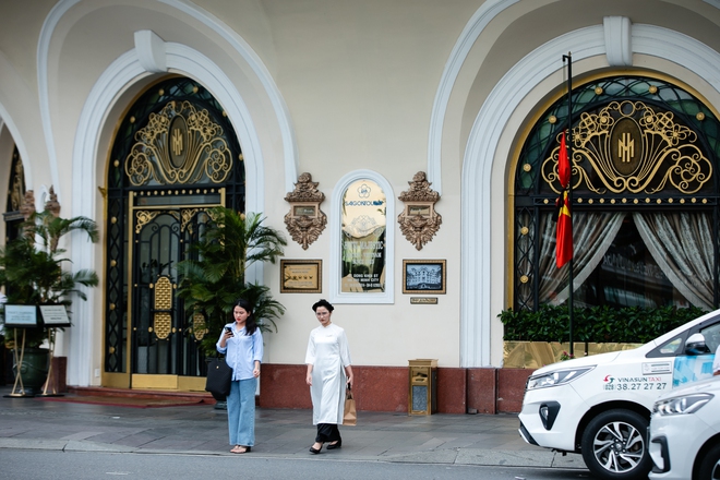 Các tòa nhà, đường phố ở TP.HCM treo cờ rủ tưởng niệm Tổng Bí thư Nguyễn Phú Trọng- Ảnh 14. Các tòa nhà, đường phố ở TP.HCM treo cờ rủ tưởng niệm Tổng Bí thư Nguyễn Phú Trọng- Ảnh 14.