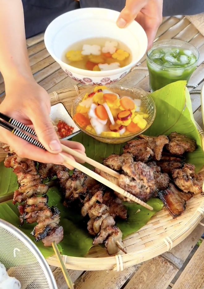 Chuyển khu vườn đủ loại hoa quả miền Tây sang Nhật, 2 thanh niên Việt nhận phản ứng lạ từ hàng xóm- Ảnh 17. Chuyển khu vườn đủ loại hoa quả miền Tây sang Nhật, 2 thanh niên Việt nhận phản ứng lạ từ hàng xóm- Ảnh 17.