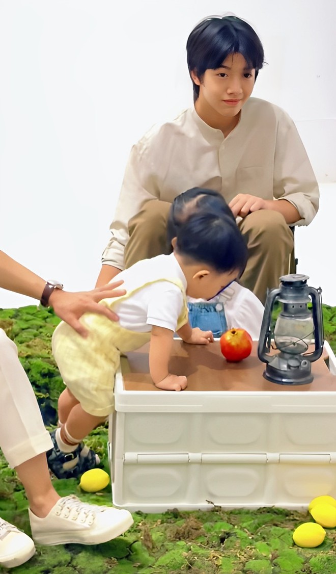 Hội quý tử Vbiz trổ mã: Con trai Công Lý khác lạ, Subeo - Kỳ Anh chiều cao vượt trội- Ảnh 12. Hội quý tử Vbiz trổ mã: Con trai Công Lý khác lạ, Subeo - Kỳ Anh chiều cao vượt trội- Ảnh 12.