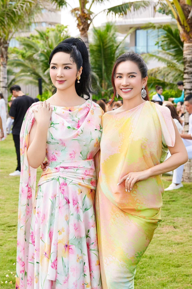 Ngoài Hà Tăng và Hà Hồ, Thanh Hằng còn có tình bạn 20 năm với nữ đại gia này - Ảnh 6. Ngoài Hà Tăng và Hà Hồ, Thanh Hằng còn có tình bạn 20 năm với nữ đại gia này - Ảnh 6.