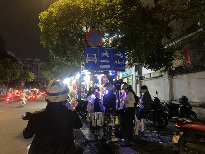 Xe bánh rán “rẻ kỷ lục” của đôi vợ chồng hài hước, từ Elsa đến rồng bay phượng múa đều vẽ hết mình cho khách- Ảnh 7. Xe bánh rán “rẻ kỷ lục” của đôi vợ chồng hài hước, từ Elsa đến rồng bay phượng múa đều vẽ hết mình cho khách- Ảnh 7.