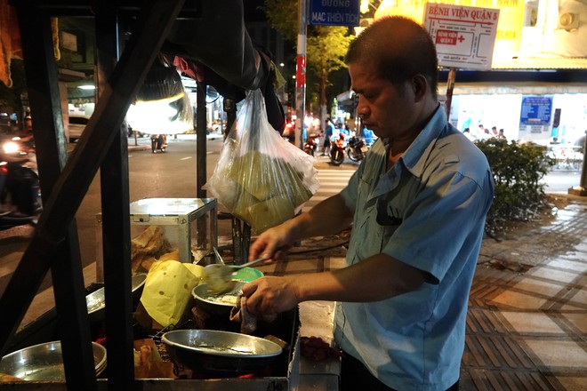 Xe bánh rán “rẻ kỷ lục” của đôi vợ chồng hài hước, từ Elsa đến rồng bay phượng múa đều vẽ hết mình cho khách- Ảnh 13. Xe bánh rán “rẻ kỷ lục” của đôi vợ chồng hài hước, từ Elsa đến rồng bay phượng múa đều vẽ hết mình cho khách- Ảnh 13.