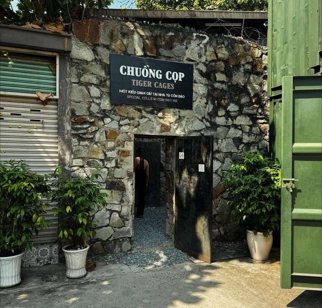 Rơi nước mắt khi chứng kiến lịch sử oai hùng tại Bảo tàng Chứng tích chiến tranh, nơi được chọn là “điểm đến hấp dẫn nhất Châu Á”- Ảnh 41. Rơi nước mắt khi chứng kiến lịch sử oai hùng tại Bảo tàng Chứng tích chiến tranh, nơi được chọn là “điểm đến hấp dẫn nhất Châu Á”- Ảnh 41.