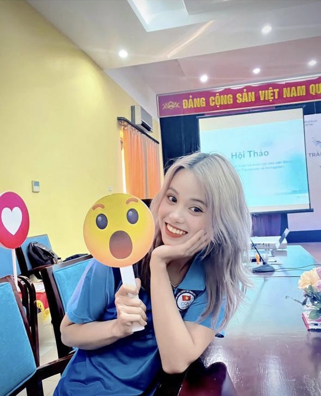Đội hình Gen Z Việt cầm cờ, xuất hiện tại Olympic Paris 2024: Thành tích ngạo nghễ, visual sáng choang- Ảnh 15. Đội hình Gen Z Việt cầm cờ, xuất hiện tại Olympic Paris 2024: Thành tích ngạo nghễ, visual sáng choang- Ảnh 15.