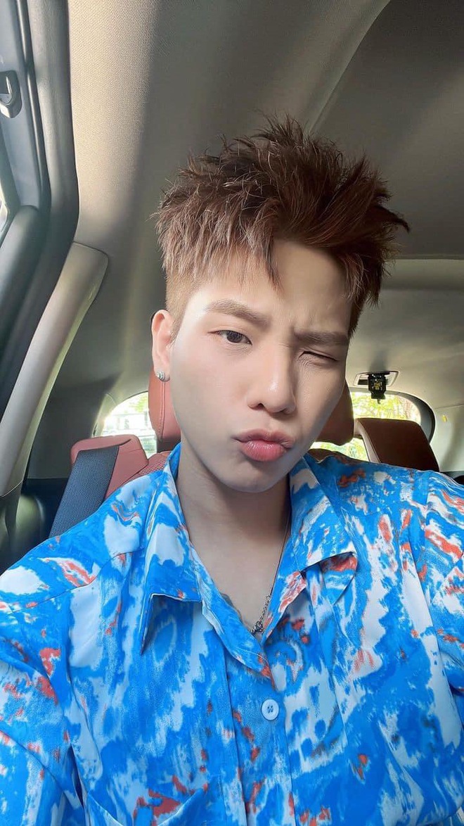 Quân A.P có bạn gái?- Ảnh 16. Quân A.P có bạn gái?- Ảnh 16.