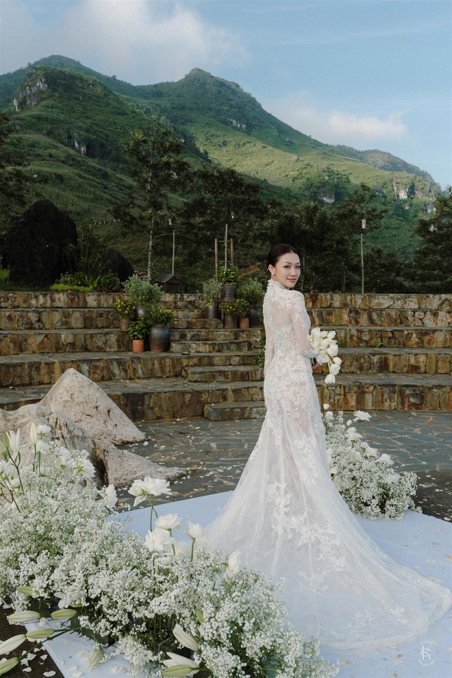 Chủ nhân “đám cưới trên mây” tiết lộ lý do chọn chỗ độc lạ nhất Việt Nam để tổ chức hôn lễ- Ảnh 10. Chủ nhân “đám cưới trên mây” tiết lộ lý do chọn chỗ độc lạ nhất Việt Nam để tổ chức hôn lễ- Ảnh 10.
