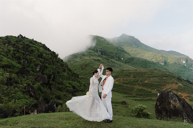 Chủ nhân “đám cưới trên mây” tiết lộ lý do chọn chỗ độc lạ nhất Việt Nam để tổ chức hôn lễ- Ảnh 2. Chủ nhân “đám cưới trên mây” tiết lộ lý do chọn chỗ độc lạ nhất Việt Nam để tổ chức hôn lễ- Ảnh 2.