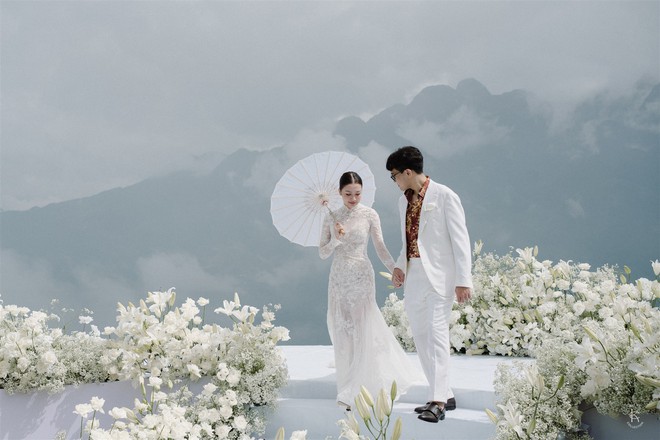 Chủ nhân “đám cưới trên mây” tiết lộ lý do chọn chỗ độc lạ nhất Việt Nam để tổ chức hôn lễ- Ảnh 1. Chủ nhân “đám cưới trên mây” tiết lộ lý do chọn chỗ độc lạ nhất Việt Nam để tổ chức hôn lễ- Ảnh 1.