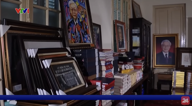 Phòng làm việc của Tổng Bí thư Nguyễn Phú Trọng suốt 13 năm qua: Nhiều nhất là sách và tài liệu nghiên cứu- Ảnh 3. Phòng làm việc của Tổng Bí thư Nguyễn Phú Trọng suốt 13 năm qua: Nhiều nhất là sách và tài liệu nghiên cứu- Ảnh 3.