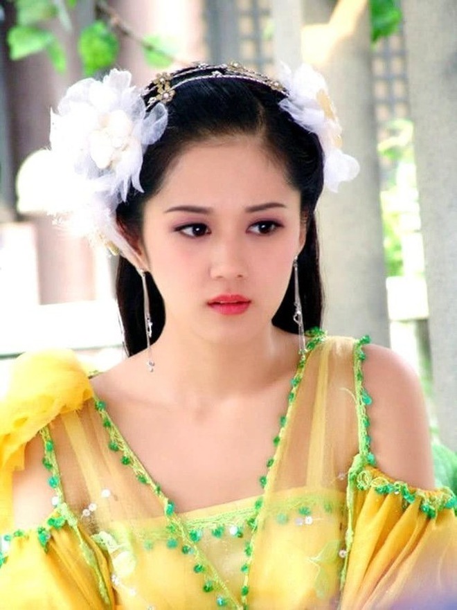 Jang Nara: Mỹ nhân hack tuổi bị fan Trung Quốc "ghim" 15 năm, nghi hẹn hò loạt tài tử trước khi "hạ cánh" bên chồng trẻ- Ảnh 5. Jang Nara: Mỹ nhân hack tuổi bị fan Trung Quốc "ghim" 15 năm, nghi hẹn hò loạt tài tử trước khi "hạ cánh" bên chồng trẻ- Ảnh 5.
