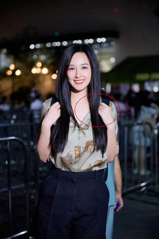 HOT: Hoa hậu Mai Phương Thúy lên xe hoa- Ảnh 4. HOT: Hoa hậu Mai Phương Thúy lên xe hoa- Ảnh 4.