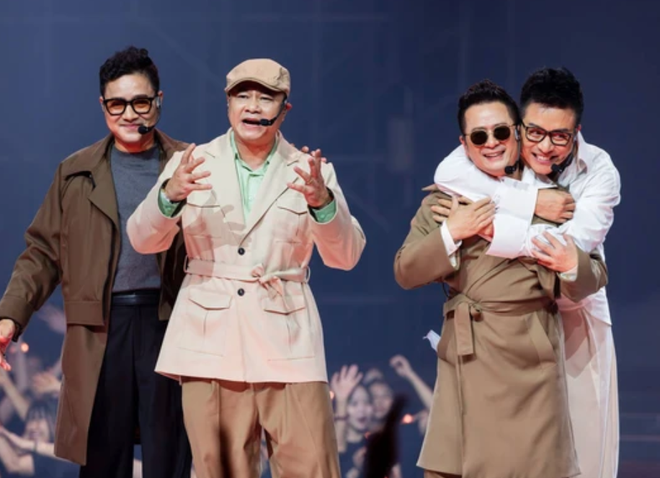 Biểu hiện lạ của Tuấn Hưng- Ảnh 9.