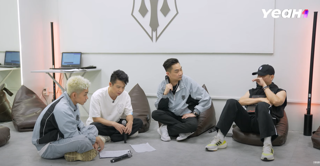 BB Trần căng thẳng vì bất đồng quan điểm với 1 BB Trần căng thẳng vì bất đồng quan điểm với 1