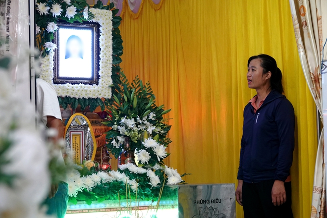 Không khí tang thương bao trùm căn nhà của 2 mẹ con gặp tai nạn ở Bình Dương: "Cháu trai mới lên lớp 1, quần áo đồng phục cũng chuẩn bị hết rồi"- Ảnh 3.