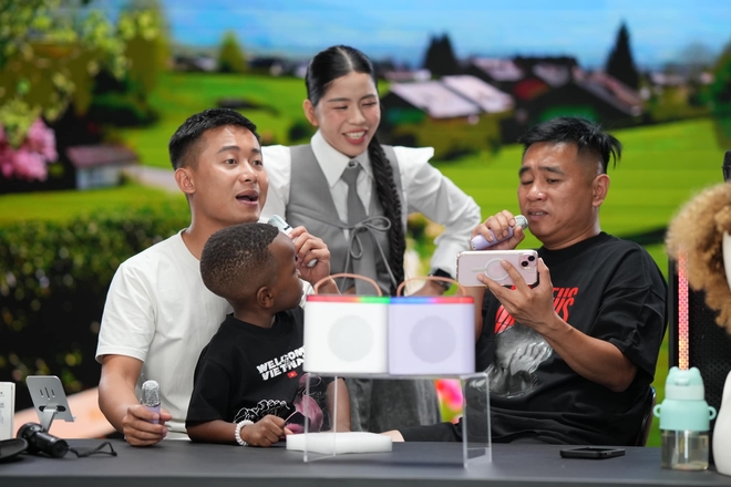 Quang Linh Vlogs đưa Lôi Con rời Việt Nam sau hơn 3 tháng đầy niềm vui, kiếm nhiều tiền nhưng vẫn có điều gây tiếc nuối!- Ảnh 6. Quang Linh Vlogs đưa Lôi Con rời Việt Nam sau hơn 3 tháng đầy niềm vui, kiếm nhiều tiền nhưng vẫn có điều gây tiếc nuối!- Ảnh 6.