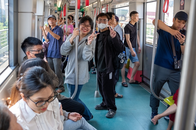 Metro Nhổn - ga Hà Nội bắt đầu đón những vị khách đầu tiên, nhiều trải nghiệm vô cùng thú vị!- Ảnh 29.