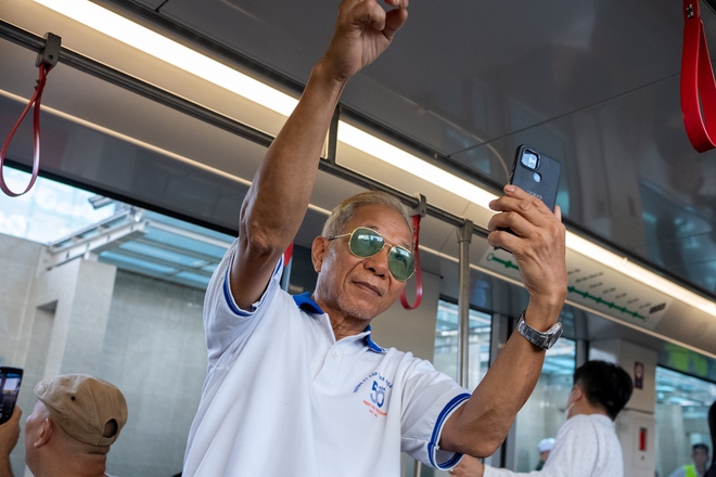 Metro Nhổn - ga Hà Nội bắt đầu đón những vị khách đầu tiên, nhiều trải nghiệm vô cùng thú vị!- Ảnh 27. Metro Nhổn - ga Hà Nội bắt đầu đón những vị khách đầu tiên, nhiều trải nghiệm vô cùng thú vị!- Ảnh 27.