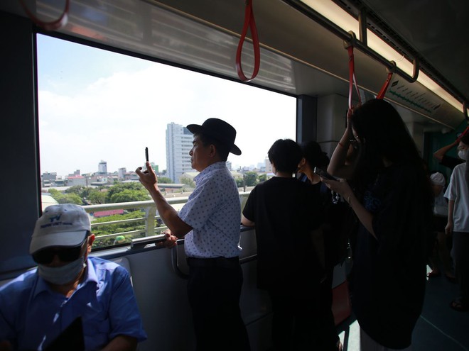 Metro Nhổn - ga Hà Nội bắt đầu đón những vị khách đầu tiên, nhiều trải nghiệm vô cùng thú vị!- Ảnh 25. Metro Nhổn - ga Hà Nội bắt đầu đón những vị khách đầu tiên, nhiều trải nghiệm vô cùng thú vị!- Ảnh 25.