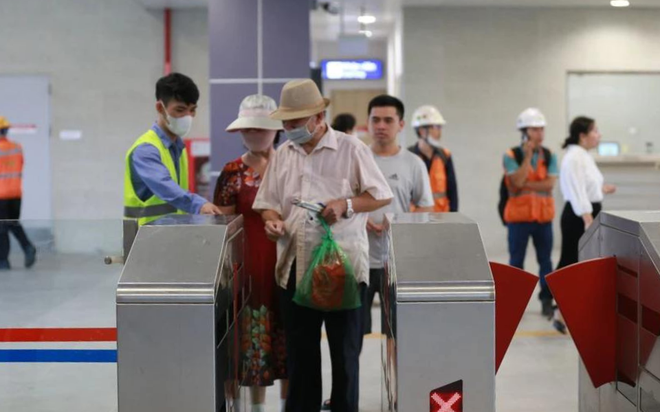 Metro Nhổn - ga Hà Nội bắt đầu đón những vị khách đầu tiên, nhiều trải nghiệm vô cùng thú vị!- Ảnh 19. Metro Nhổn - ga Hà Nội bắt đầu đón những vị khách đầu tiên, nhiều trải nghiệm vô cùng thú vị!- Ảnh 19.