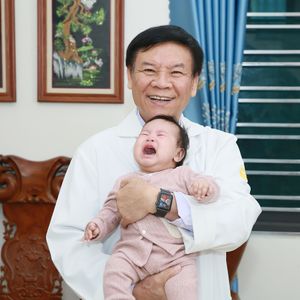 Người thắp sáng niềm hy vọng cho các gia đình vô sinh hiếm muộn từ việc 