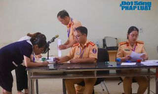 Đề xuất giảm thời gian cấp, đổi giấy phép lái xe: Phù hợp bối cảnh chuyển đổi số