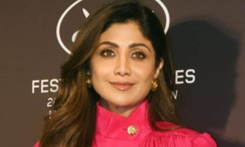 Luật sư lên tiếng về thông tin nữ diễn viên nổi tiếng Shilpa Shetty bị khám xét nhà