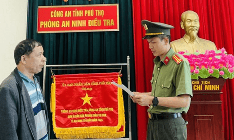 Khởi tố người đàn ông dùng dao tấn công hàng xóm sau khi uống rượu