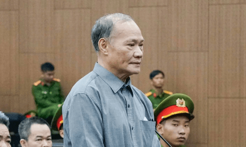 Xét xử Cựu Thứ trưởng Hoàng Văn Thắng: Khoản 200.000 USD và lời thừa nhận “không đấu tranh được với bản thân”