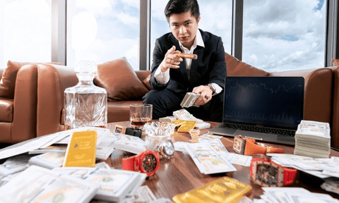 Khám nhà bạn gái Mr Pips: Hơn 44 tỷ đồng, hàng triệu USD, hàng trăm miếng vàng cùng túi xách, đồng hồ hiệu