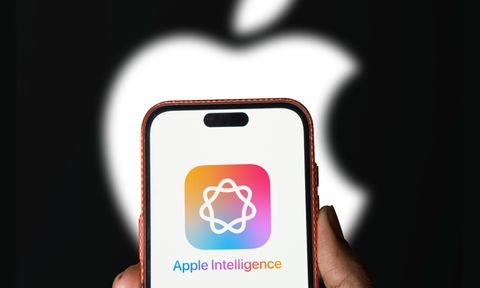 Apple Intelligence cuối cùng cũng đã có mặt trên iPhone, iPad