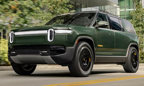 Rivian triệu hồi hàng nghìn xe vì lỗi đèn báo rẽ